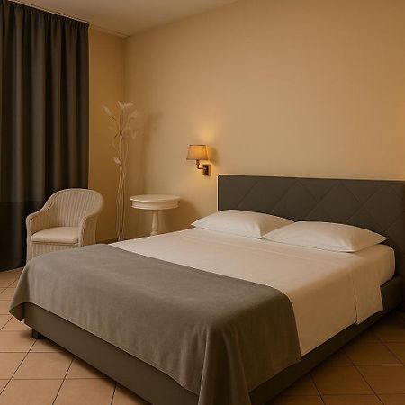 Airone Hotel Reggio Emilia Exteriör bild